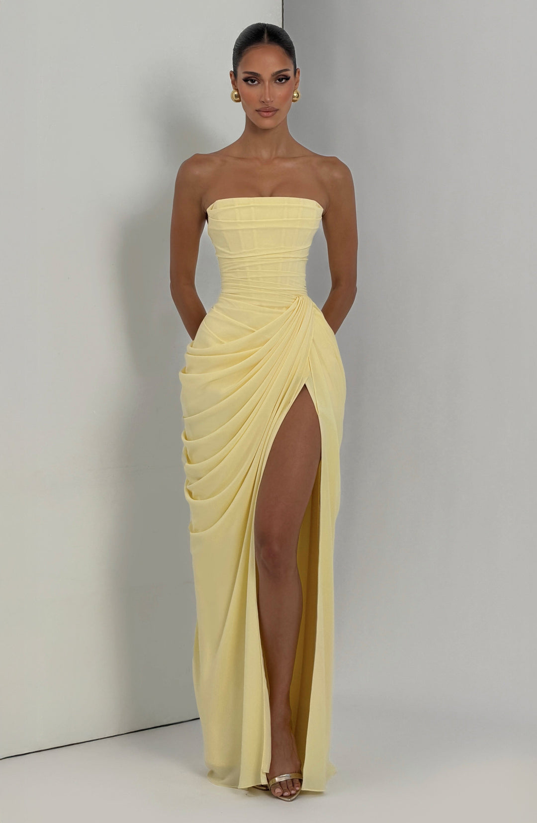 Lolita – Trägerloses Maxikleid mit Korsett