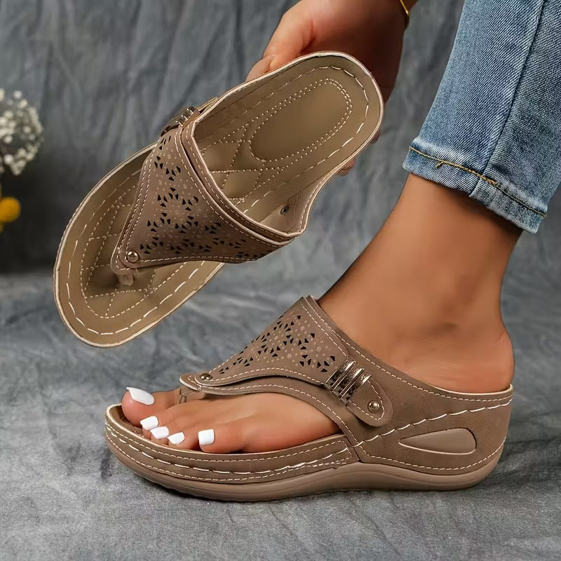 Hayley - Bequeme Keilsandalen