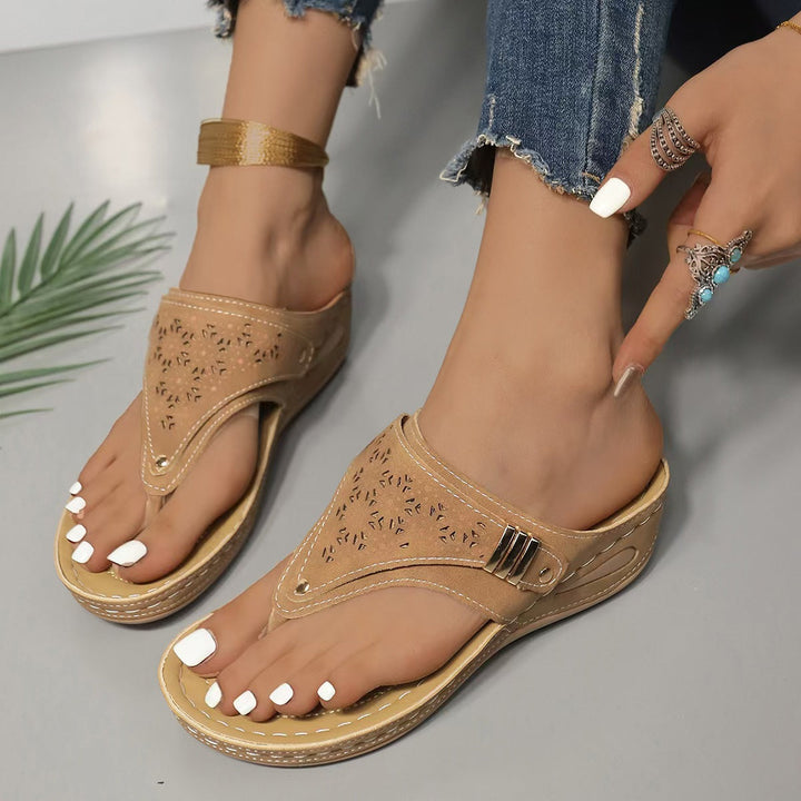 Hayley - Bequeme Keilsandalen