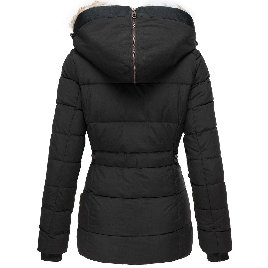 Merrie – Taillierte Steppjacke mit Kapuze