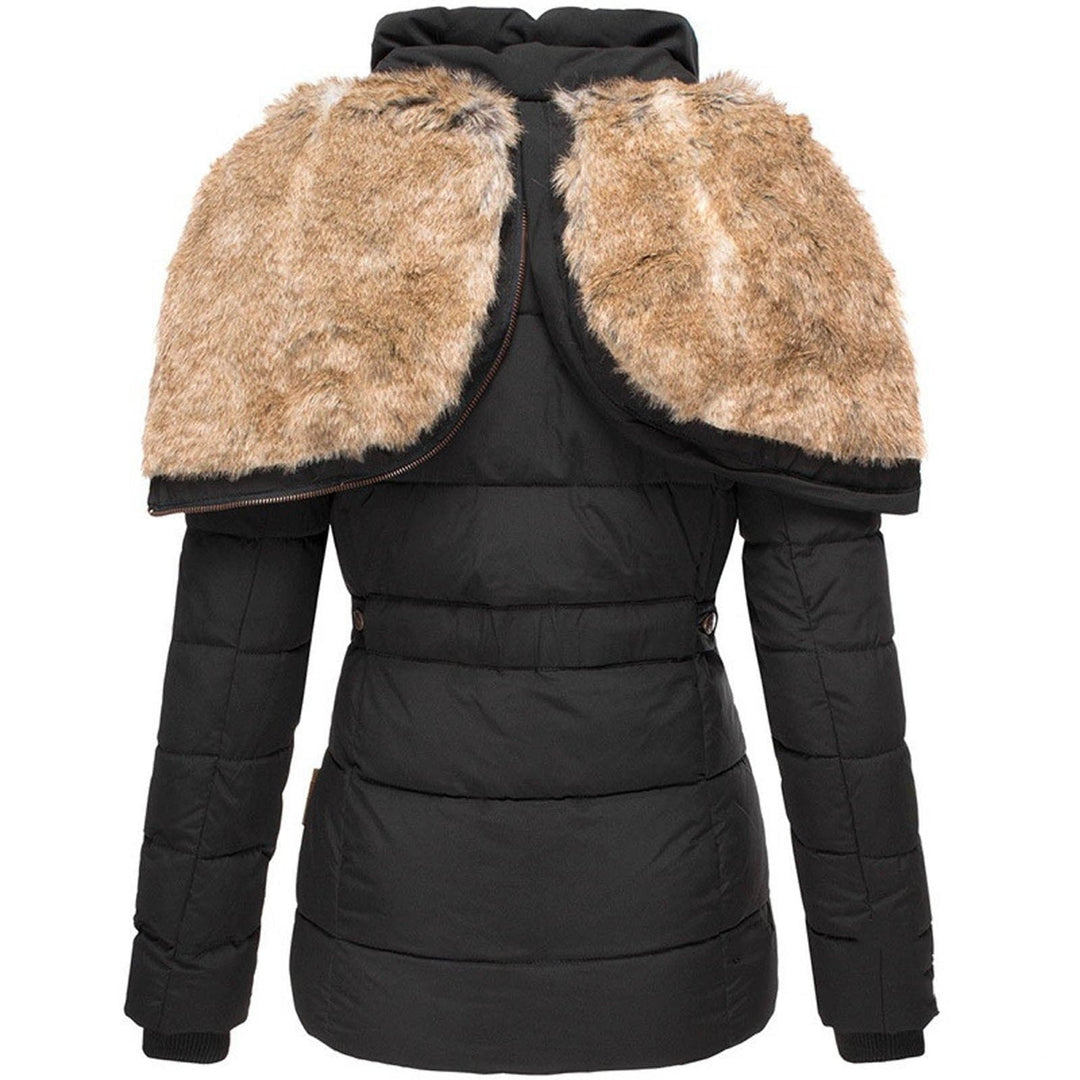 Merrie – Taillierte Steppjacke mit Kapuze