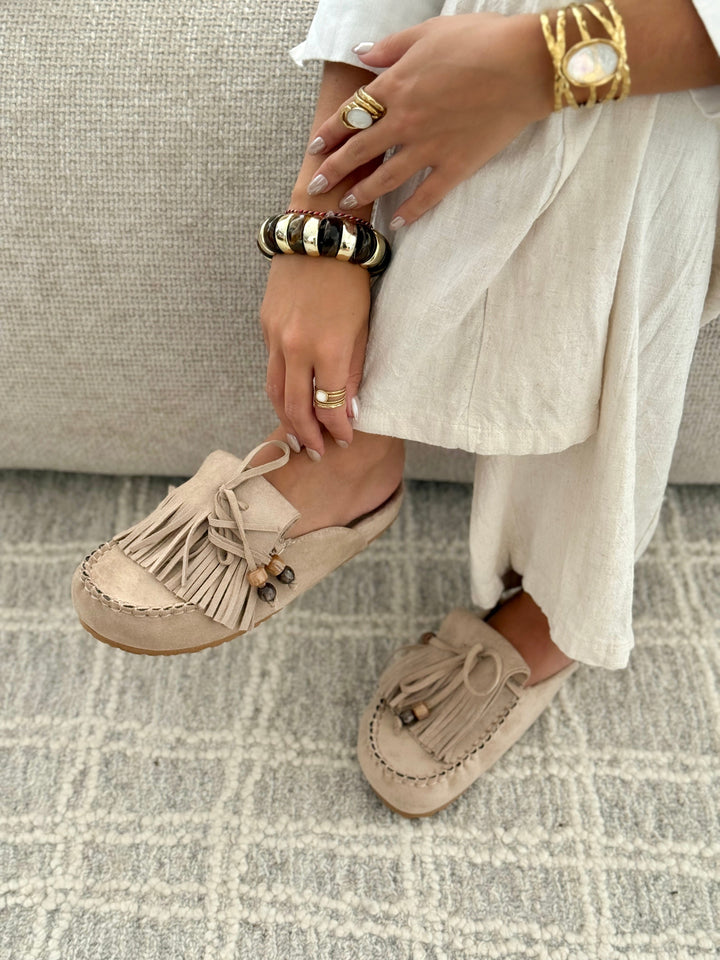 Hilda – Slipper aus Veloursleder mit Fransen