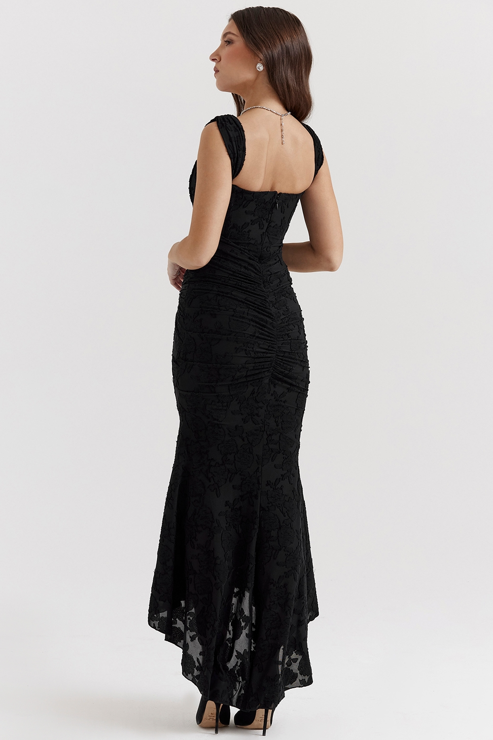 Noemi – Maxi-Kleid aus Spitze mit Drapierung