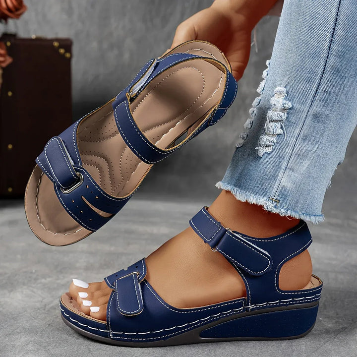 Cherry – Elegante orthopädische Sandalen