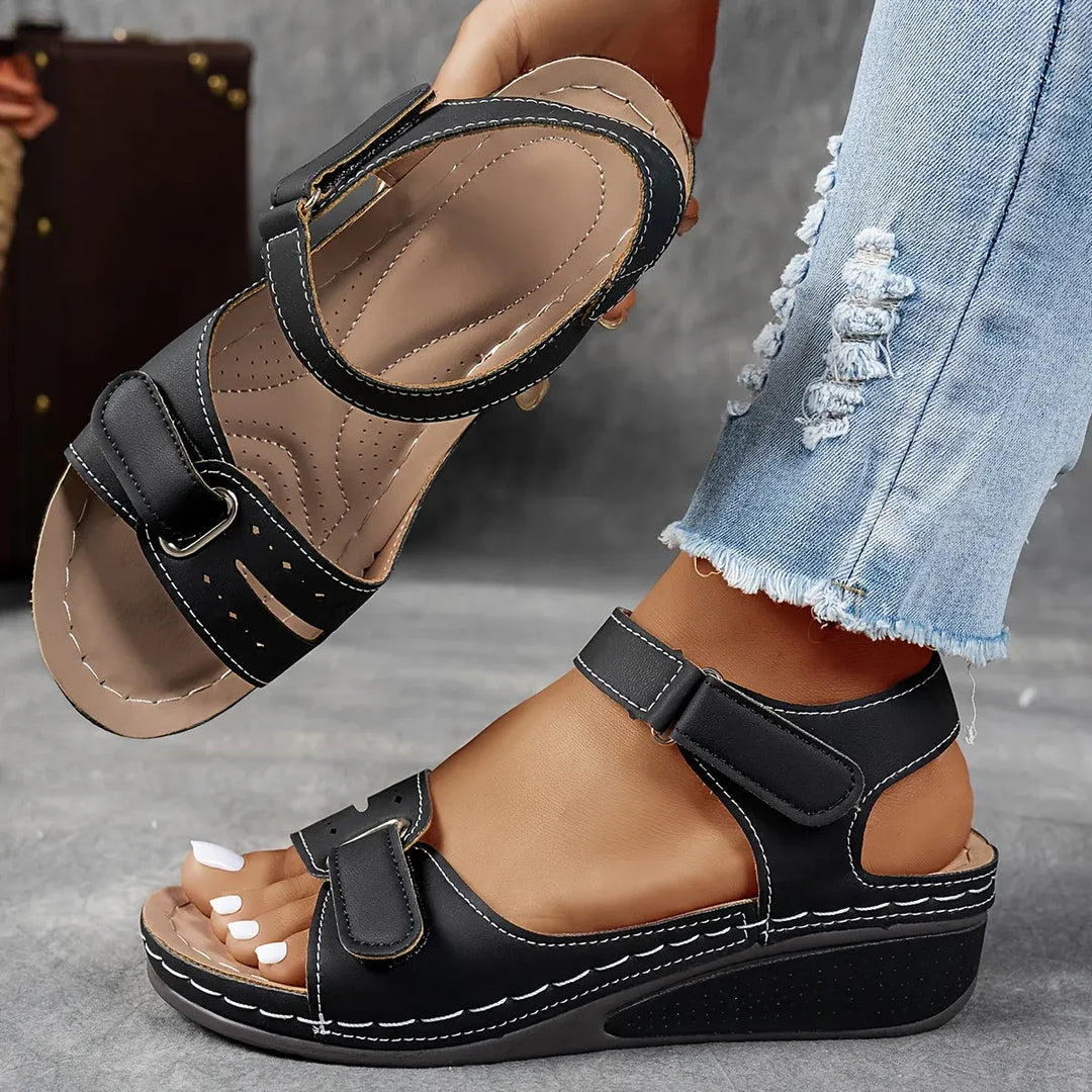 Cherry – Elegante orthopädische Sandalen