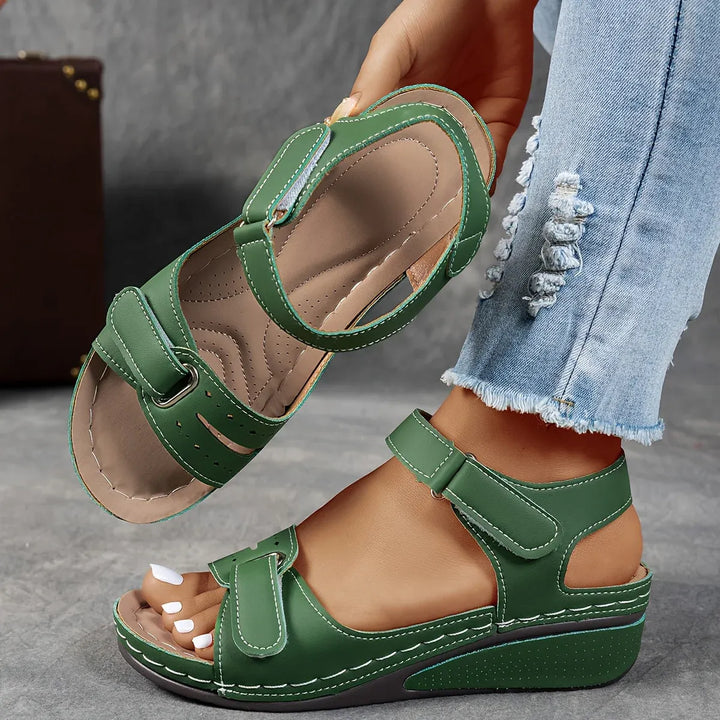 Cherry – Elegante orthopädische Sandalen