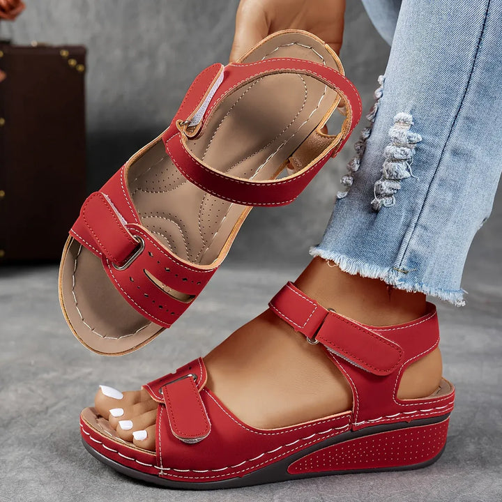 Cherry – Elegante orthopädische Sandalen