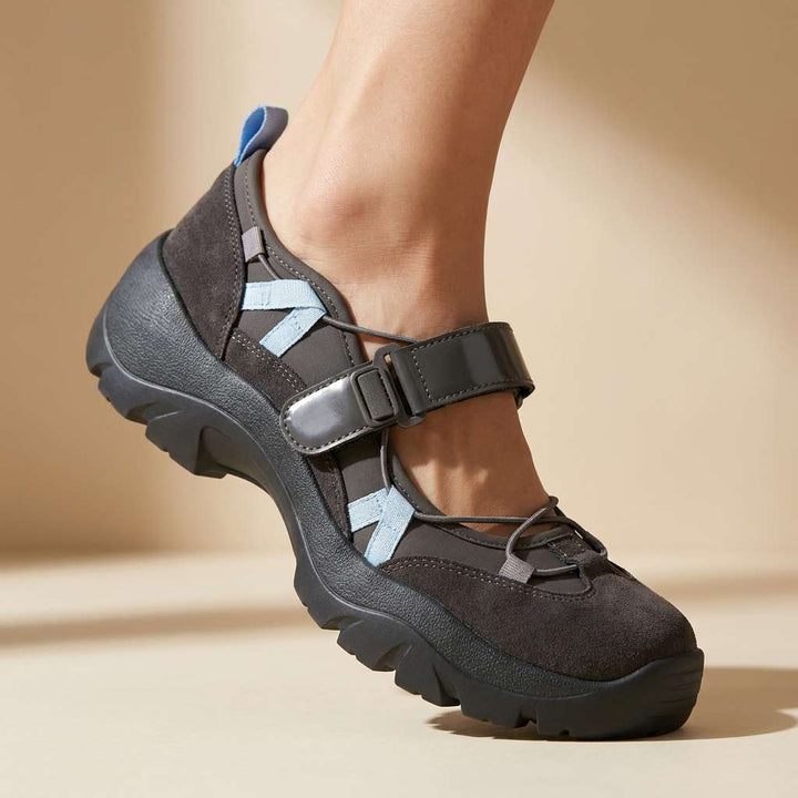 Claudia – Bequeme Slipper mit Klettverschluss