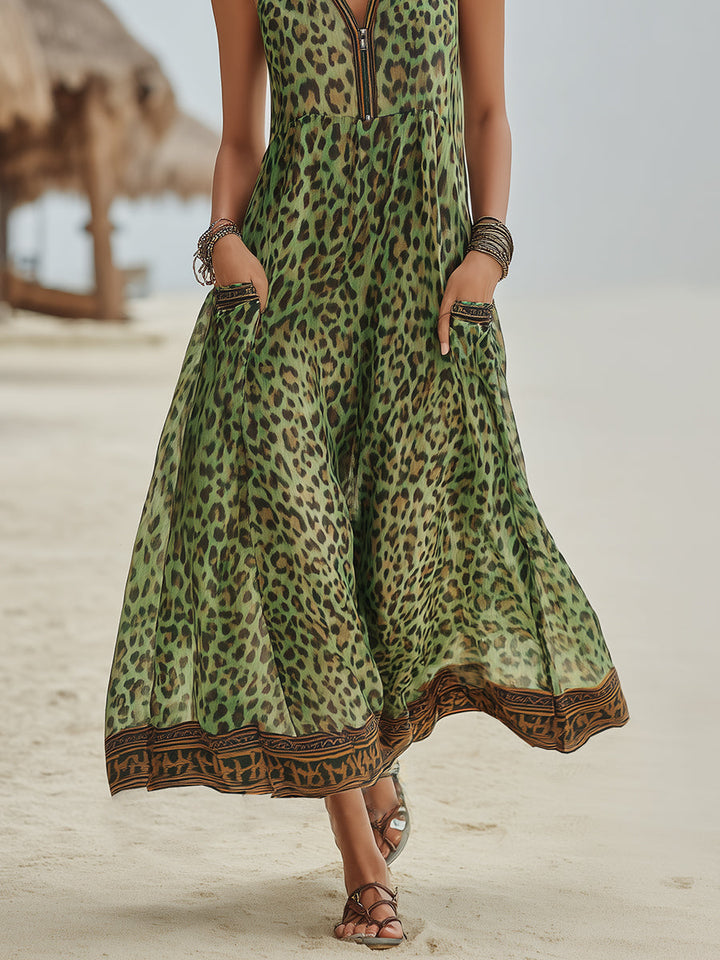 Polly - Midikleid mit Kapuze in grünem Leopardenmuster