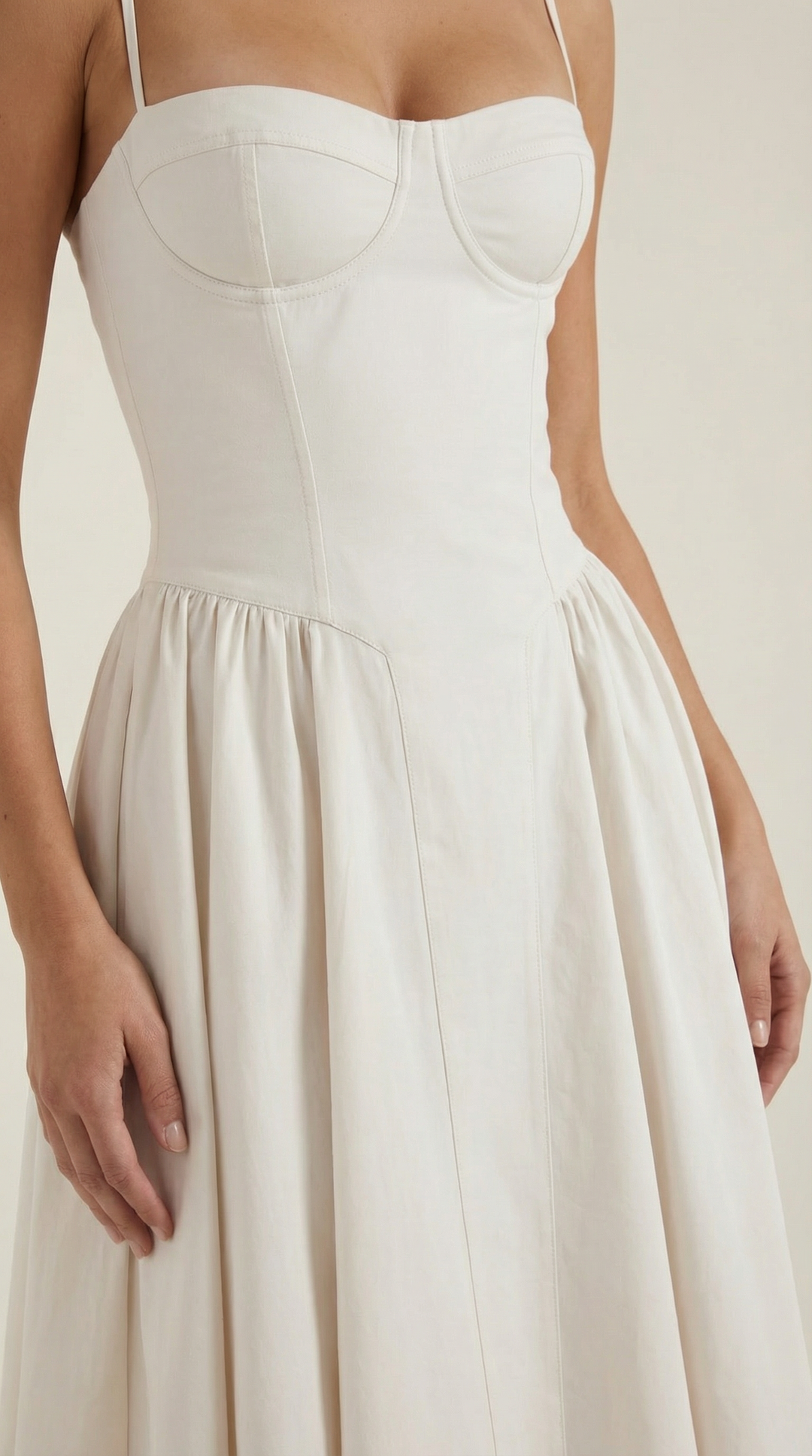 Patrice – Midikleid mit Blumenmuster und Korsett-Design