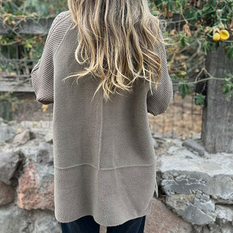 Stella – Zweireihiger Mantel mit Strickärmeln