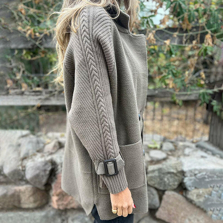 Stella – Zweireihiger Mantel mit Strickärmeln