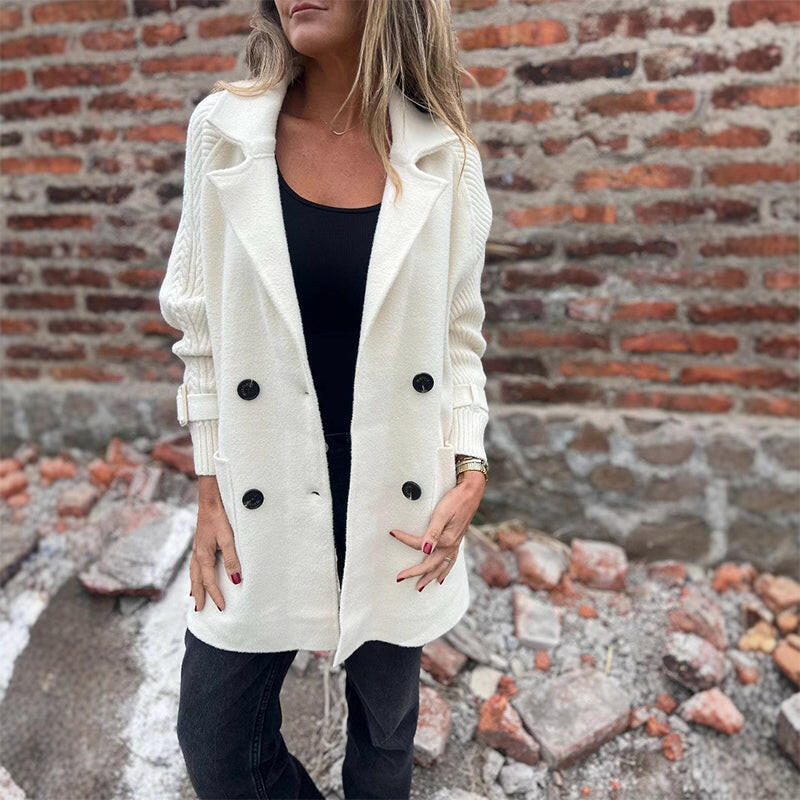 Stella – Zweireihiger Mantel mit Strickärmeln