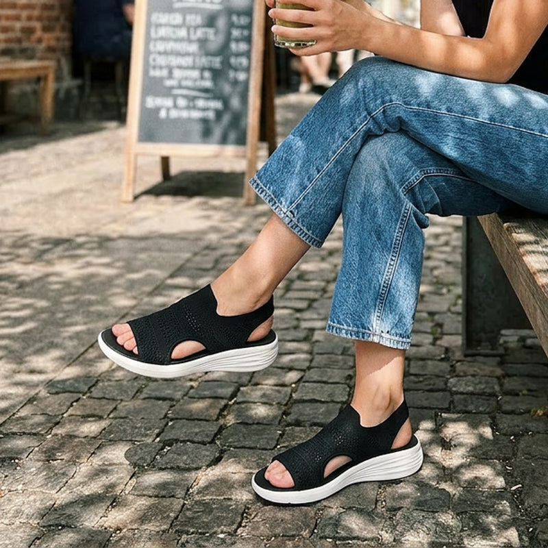 Zina – Atmungsaktive Strick-Plateausandalen